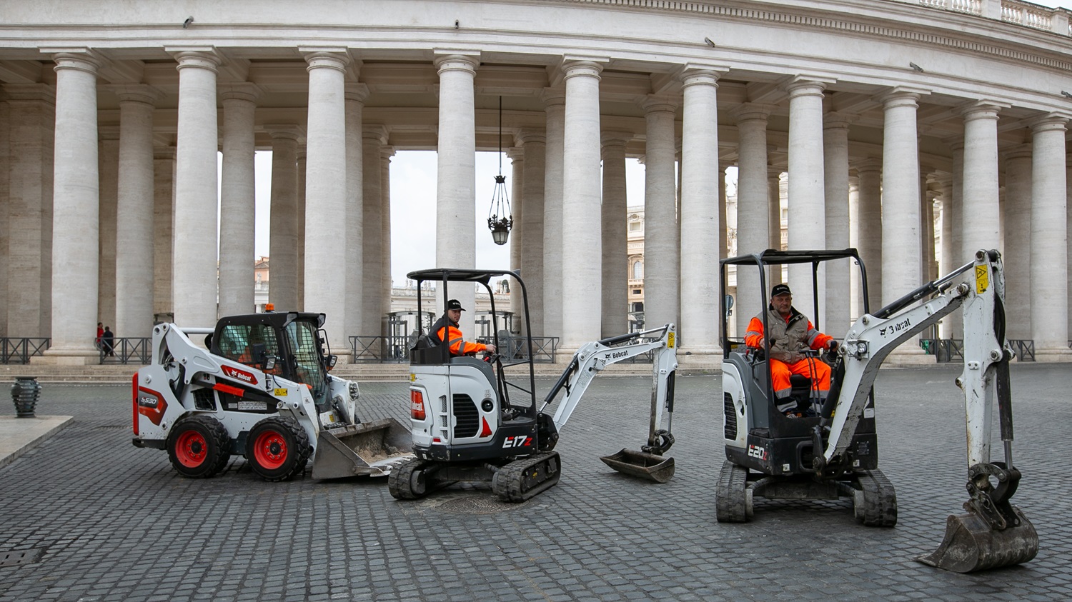 Bobcat v přední linii při pracích pro Jubileum v Římě