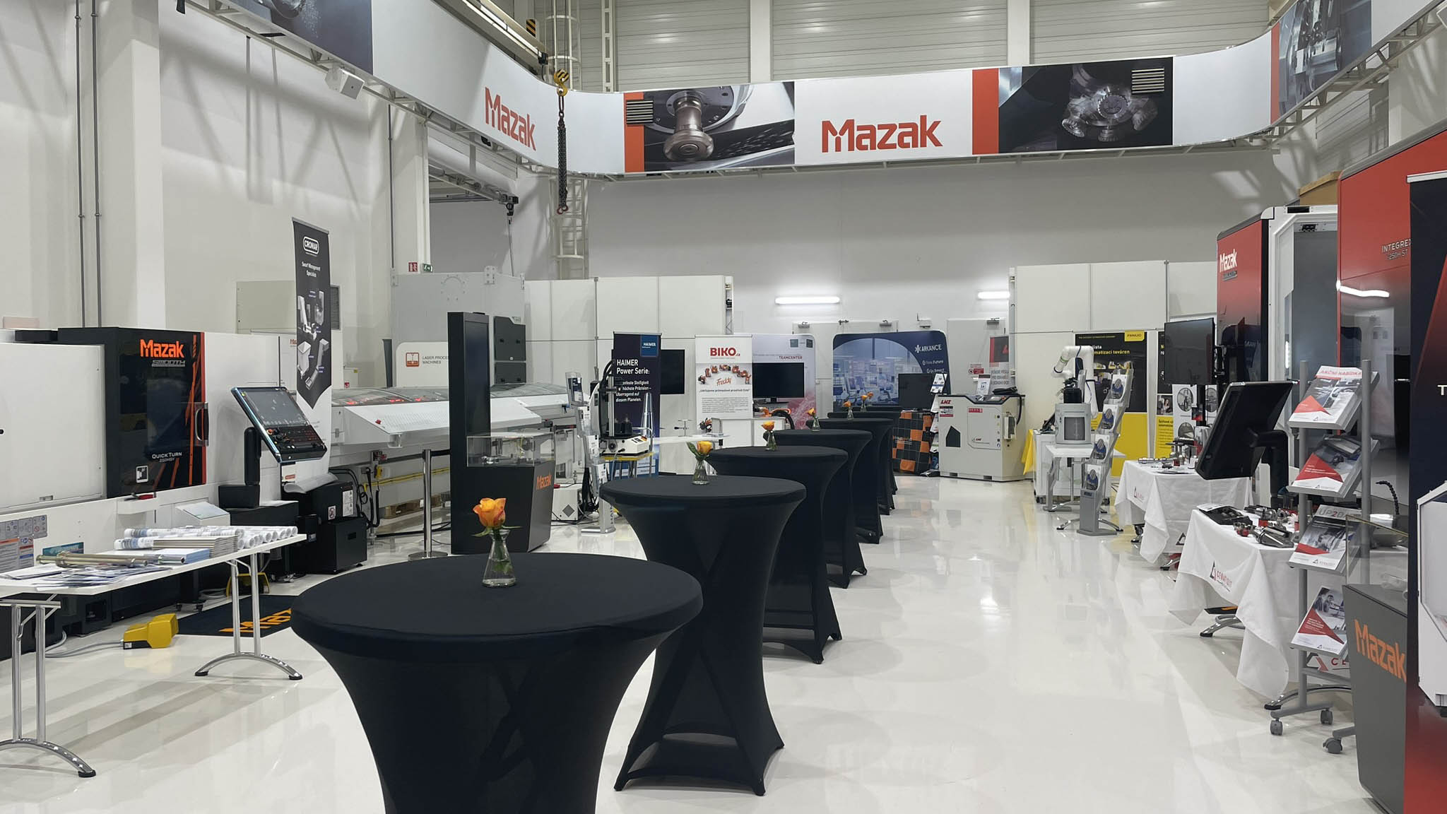 Mazak Open House: Dvoudenní akce představila špičkové technologie i unikátní umělecký zážitek